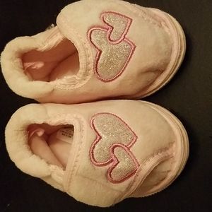 slippers  size 2-3